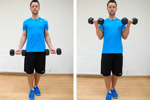 Mann i treningstøy og vekter i hendene, løfter vektene synkront opp mot brystet. Foto